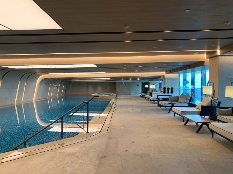 水光潋滟：室内游泳池照明设计与效果图展示